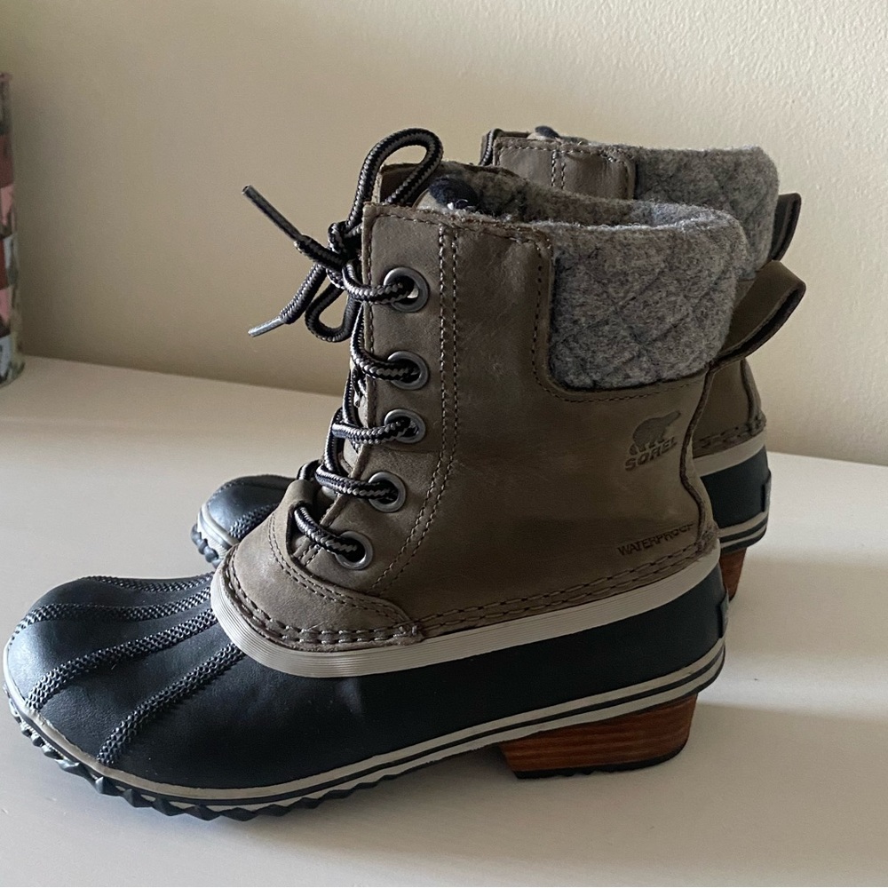 Sorel Womens’s Slimpack ll Lace Duck Boot - Quarry Waterproof/  Leather 6.5